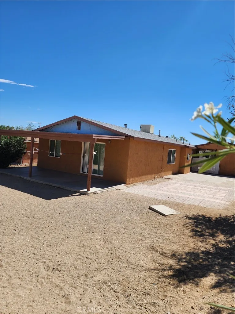 2020 Yosemite Barstow, CA 92311