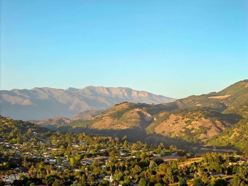 326 Larmier Avenue Oak View, CA 93022