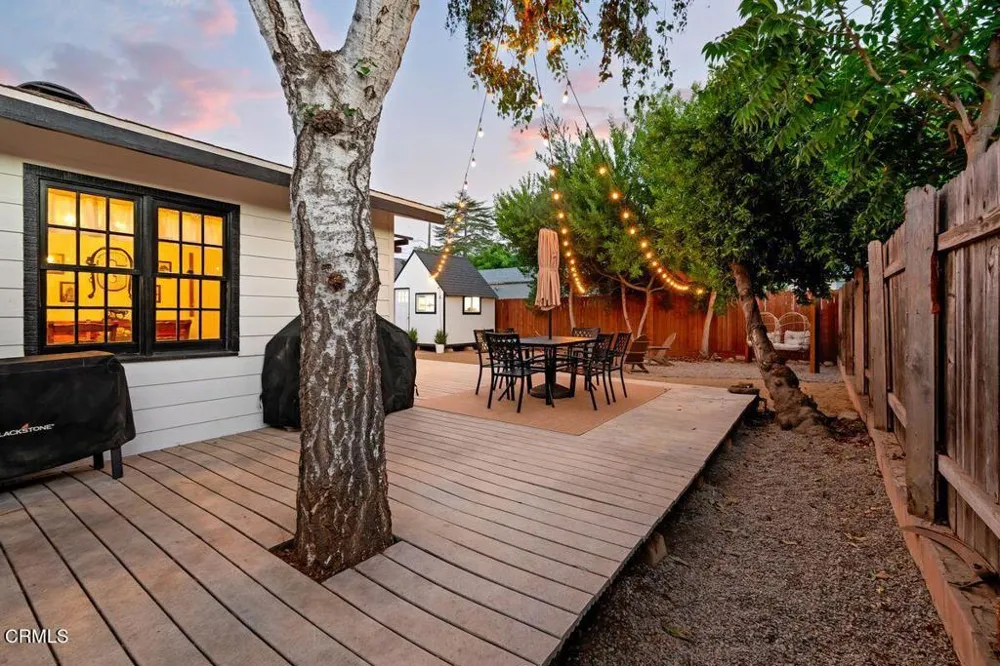 326 Larmier Avenue Oak View, CA 93022