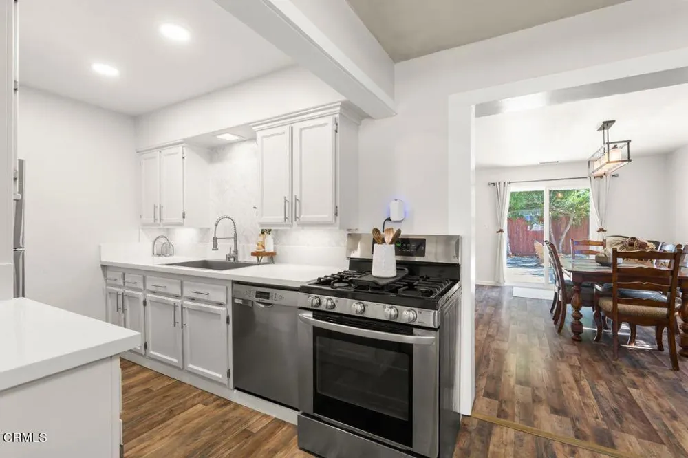 326 Larmier Avenue Oak View, CA 93022