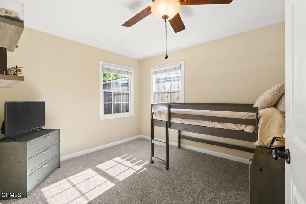 326 Larmier Avenue Oak View, CA 93022