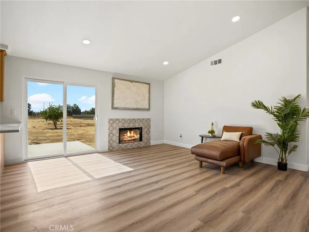 20055 El Nido Perris, CA 92571