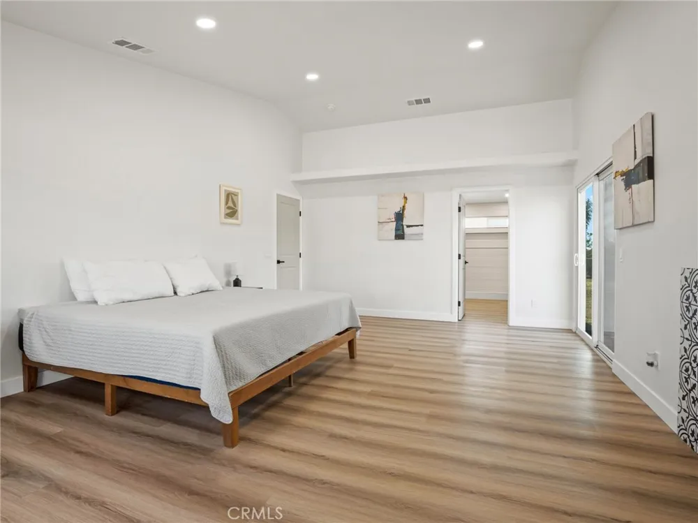 20055 El Nido Perris, CA 92571