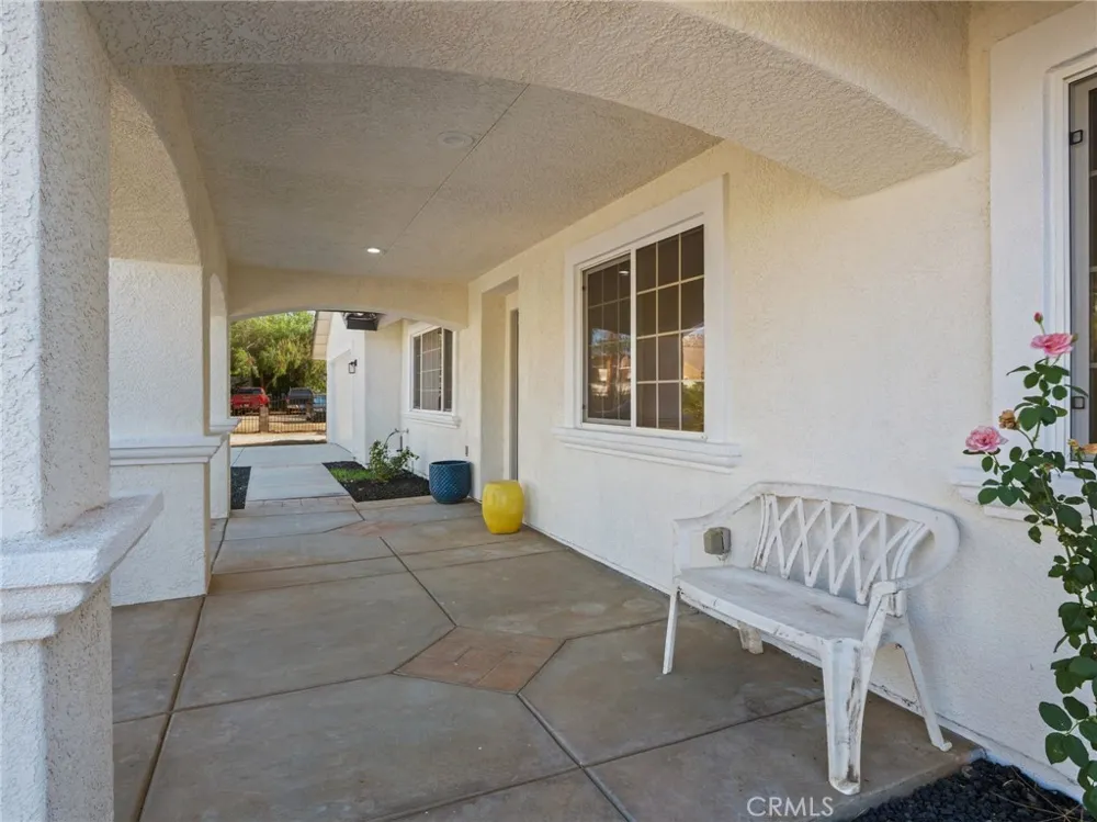 20055 El Nido Perris, CA 92571