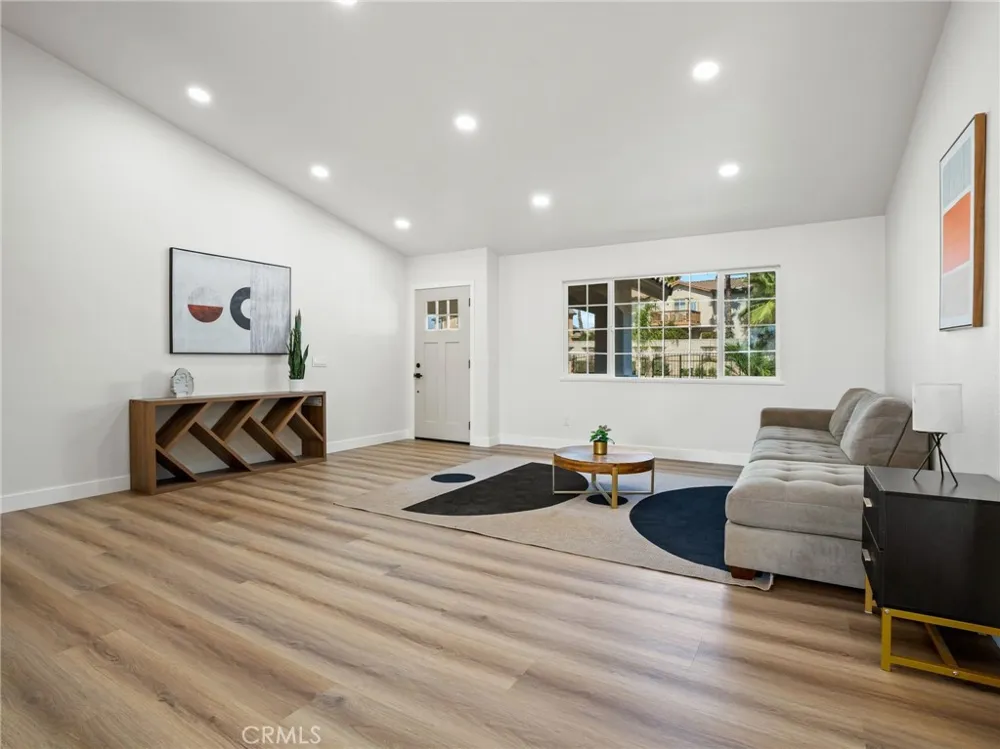 20055 El Nido Perris, CA 92571