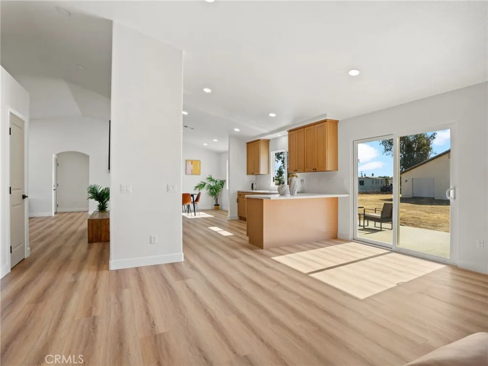 20055 El Nido Perris, CA 92571