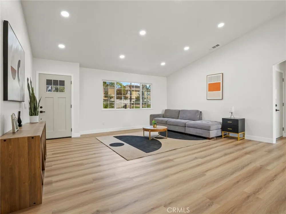 20055 El Nido Perris, CA 92571