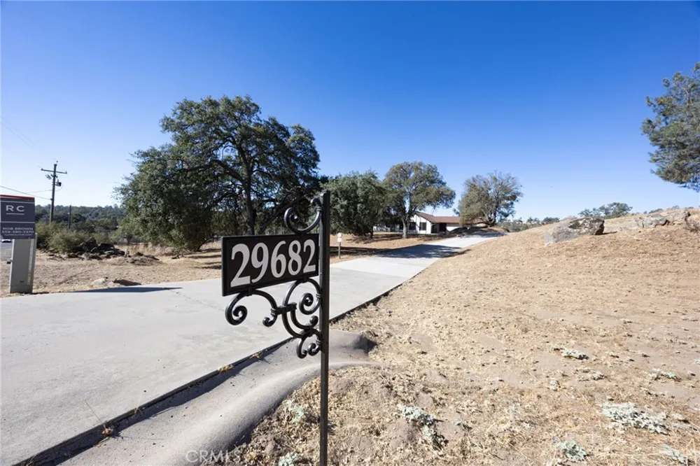 29682 Yosemite Springs Parkway Coarsegold, CA 93614