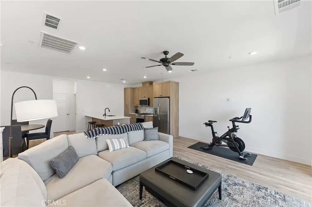 579 Adler Clovis, CA 93611