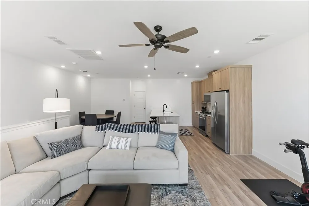579 Adler Clovis, CA 93611