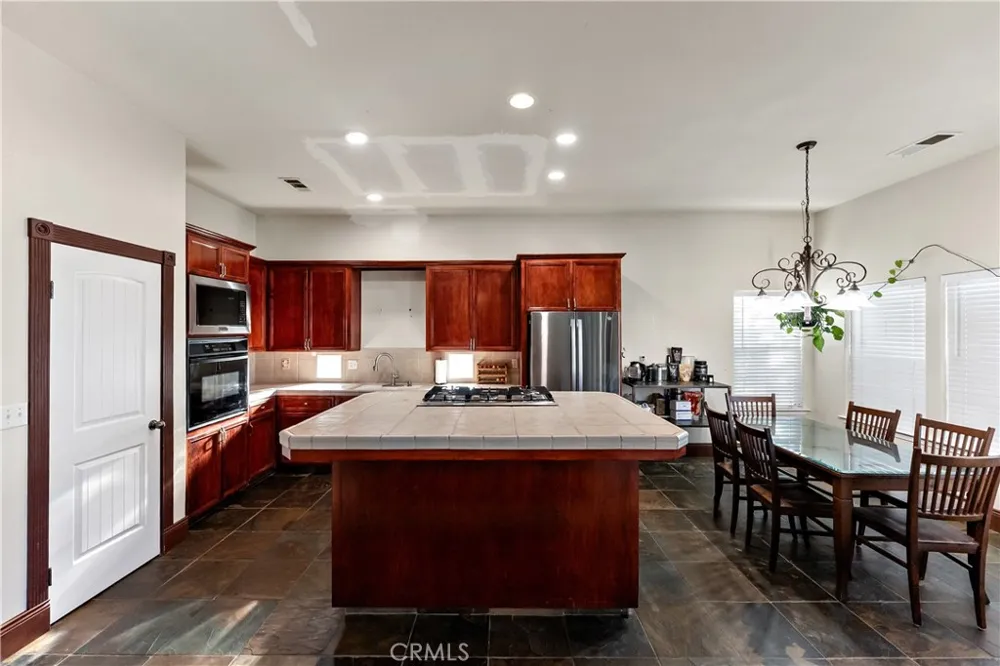 30047 Avenue 20 Madera, CA 93638