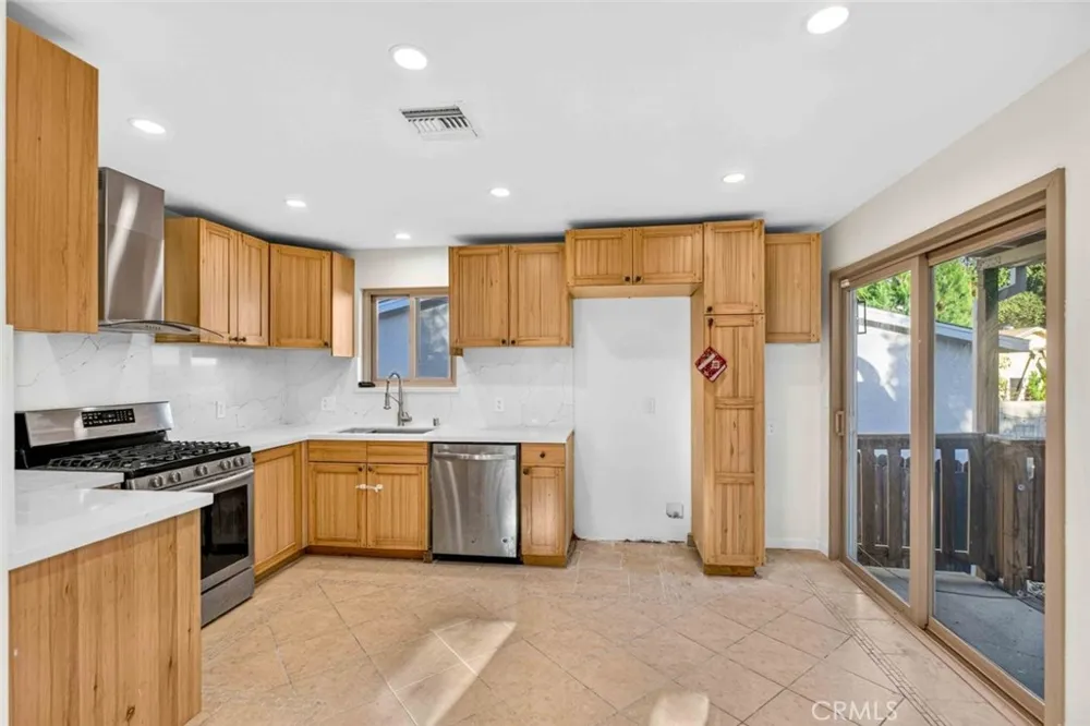 6944 Beckett Street Tujunga, CA 91042