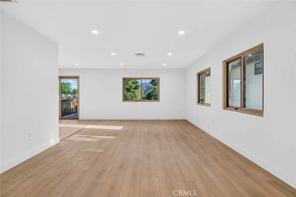 6944 Beckett Street Tujunga, CA 91042
