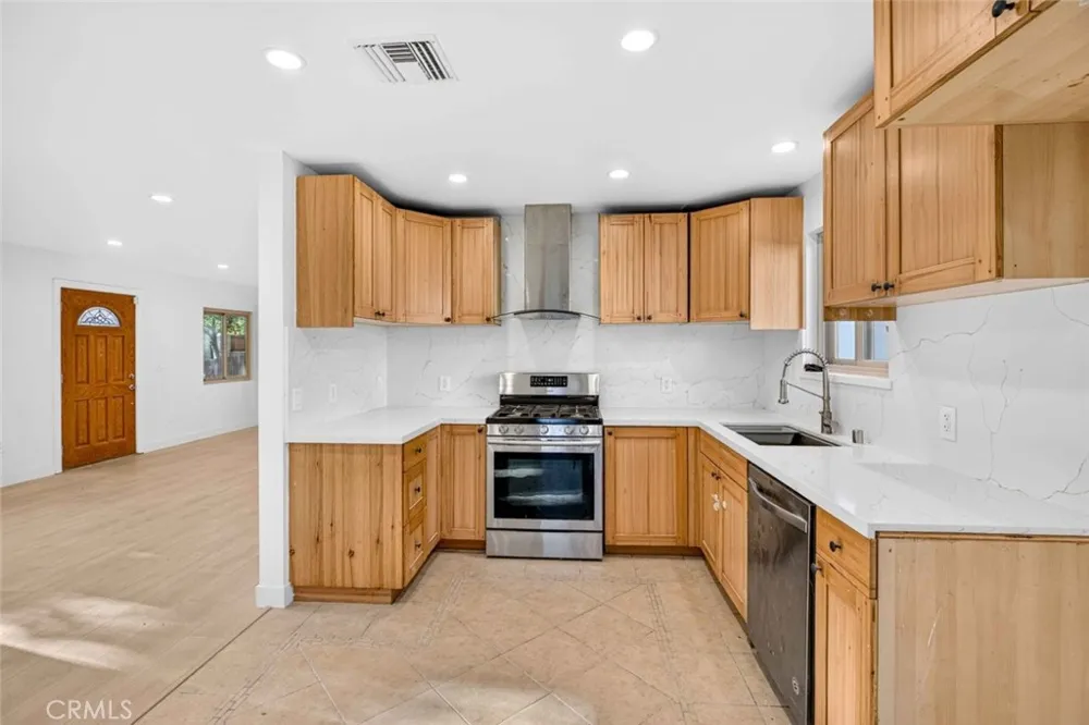 6944 Beckett Street Tujunga, CA 91042