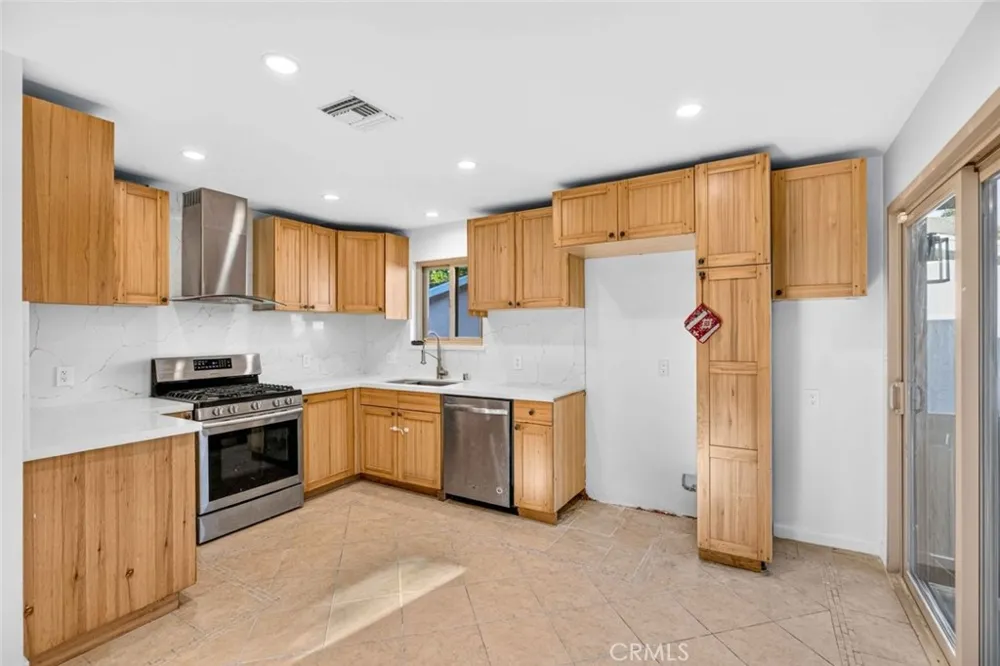 6944 Beckett Street Tujunga, CA 91042