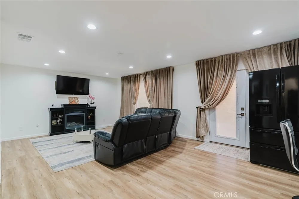 41201 Laidlaw Lane Quartz Hill, CA 93551