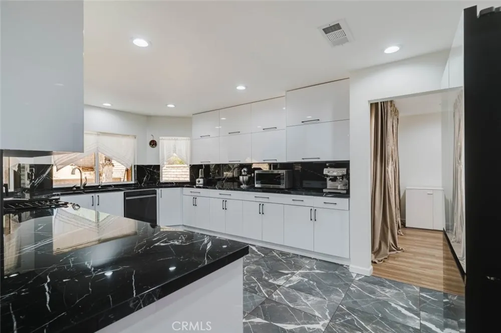 41201 Laidlaw Lane Quartz Hill, CA 93551