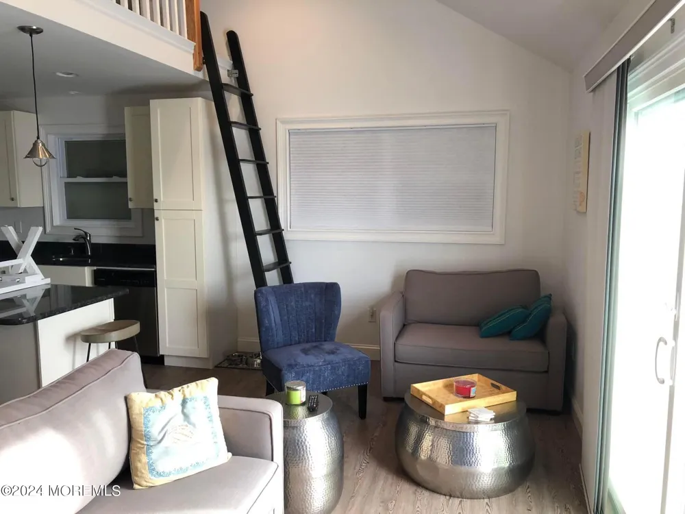 123 W Kingfisher Way Lavallette, NJ 08735