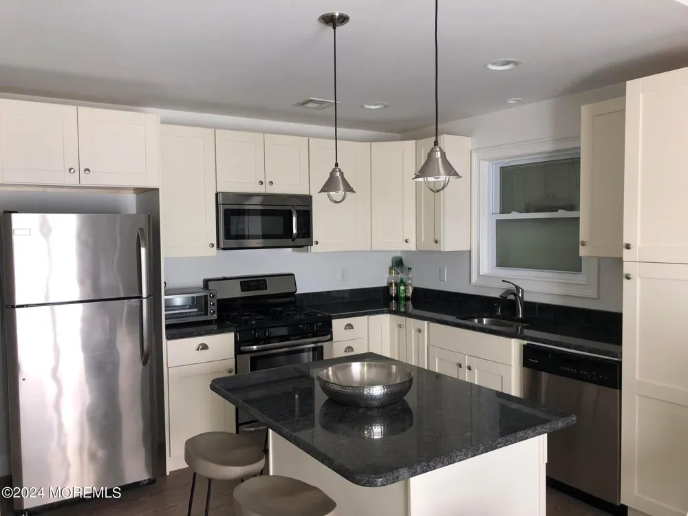 123 W Kingfisher Way Lavallette, NJ 08735