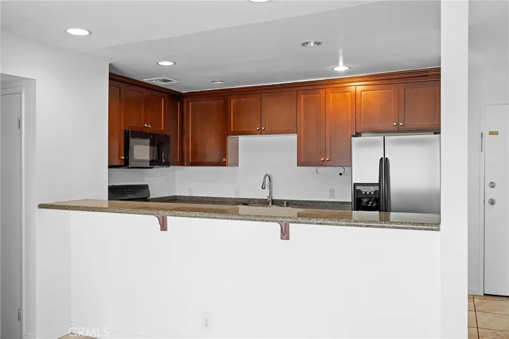 20253 Keswick Street #331 Winnetka, CA 91306