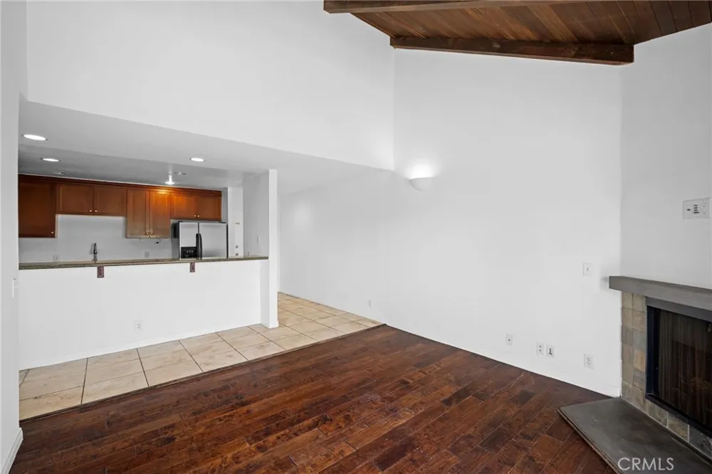 20253 Keswick Street #331 Winnetka, CA 91306