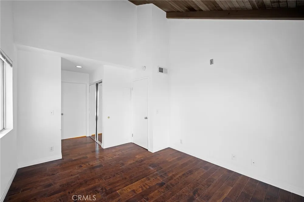 20253 Keswick Street #331 Winnetka, CA 91306