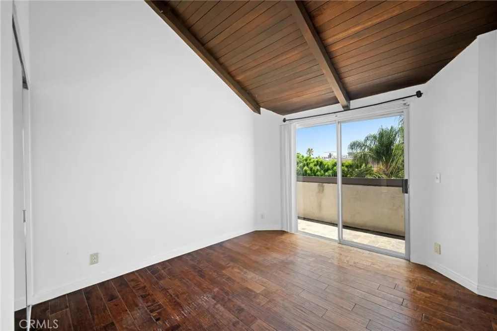 20253 Keswick Street #331 Winnetka, CA 91306