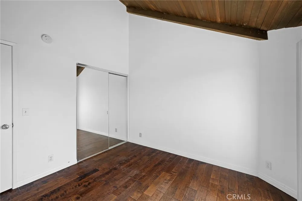 20253 Keswick Street #331 Winnetka, CA 91306