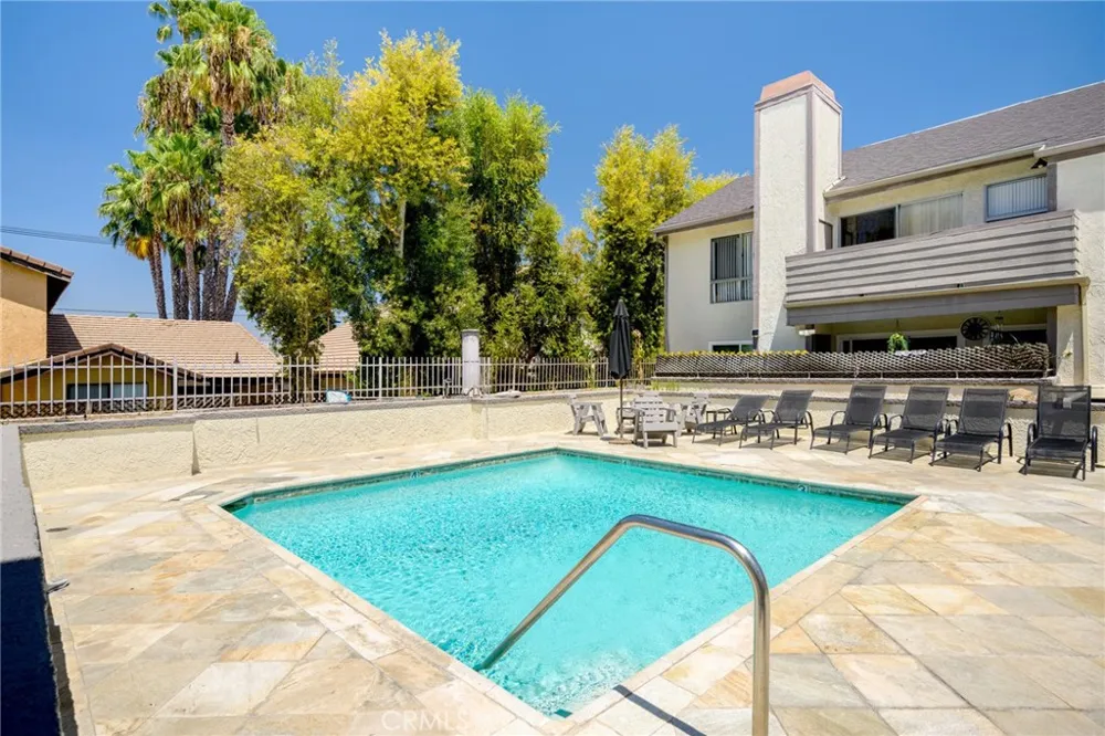 20253 Keswick Street #331 Winnetka, CA 91306