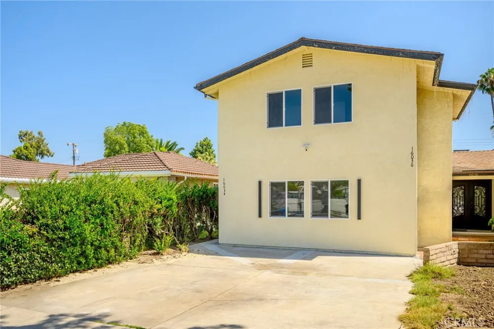 16036 Liggett Street North Hills, CA 91343