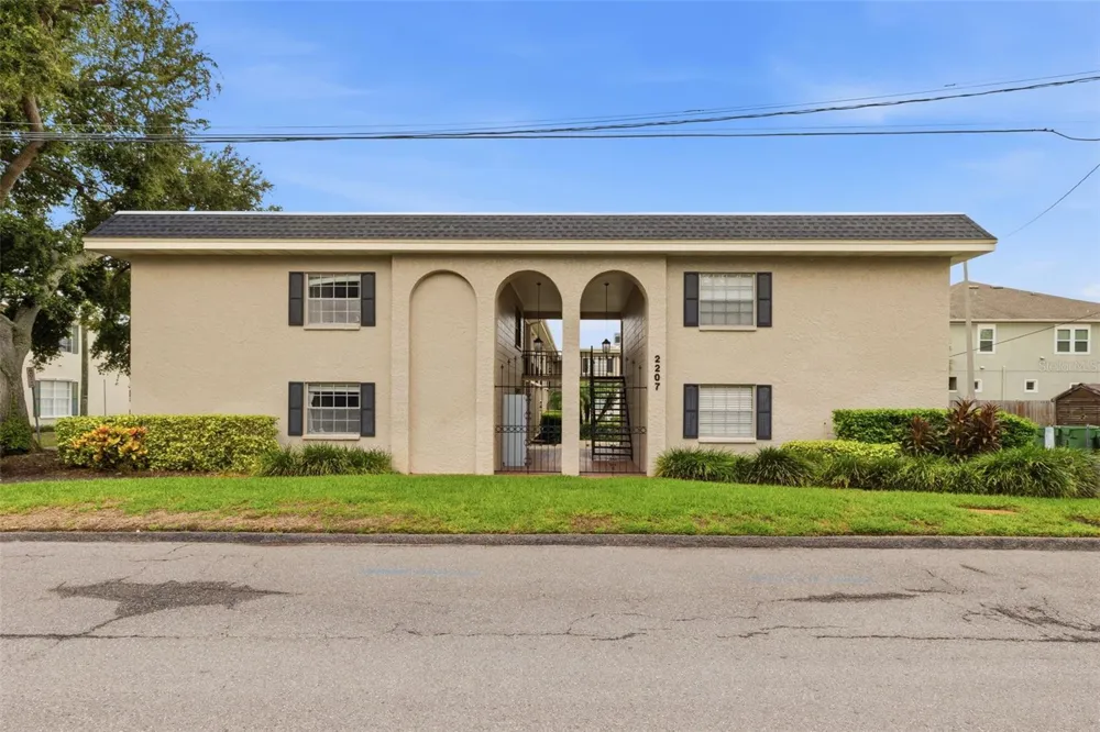 2207 S CAROLINA AVENUE #9 Tampa, FL 33629