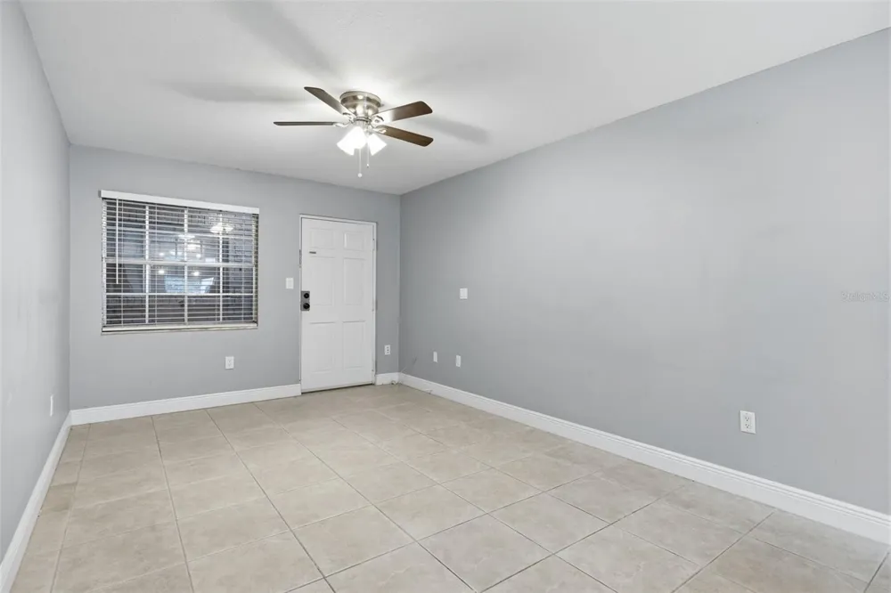 2207 S CAROLINA AVENUE #9 Tampa, FL 33629