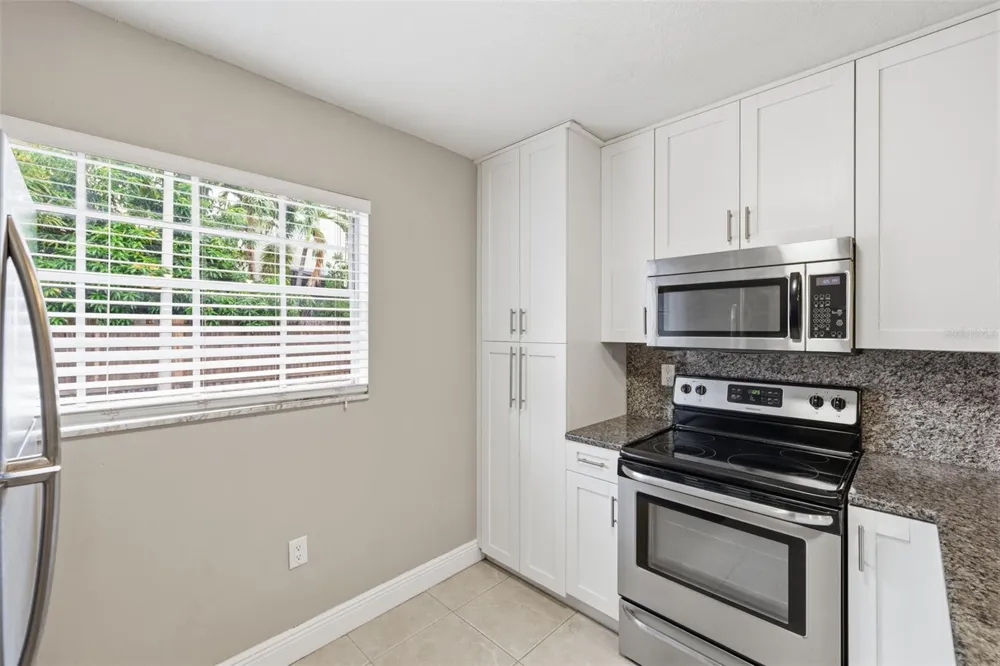 2207 S CAROLINA AVENUE #9 Tampa, FL 33629