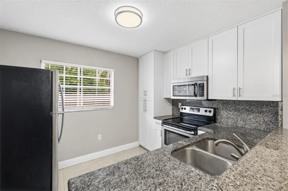 2207 S CAROLINA AVENUE #9 Tampa, FL 33629