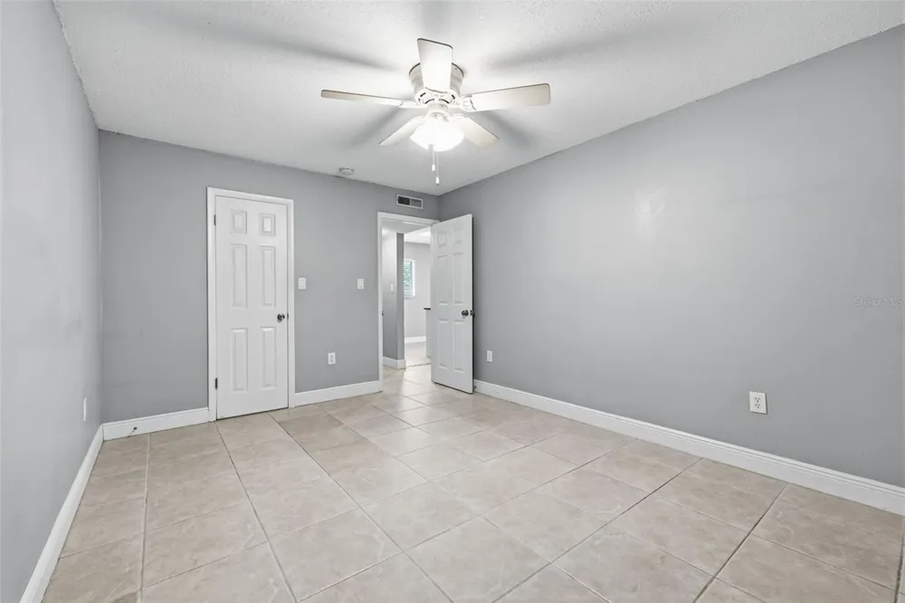 2207 S CAROLINA AVENUE #9 Tampa, FL 33629
