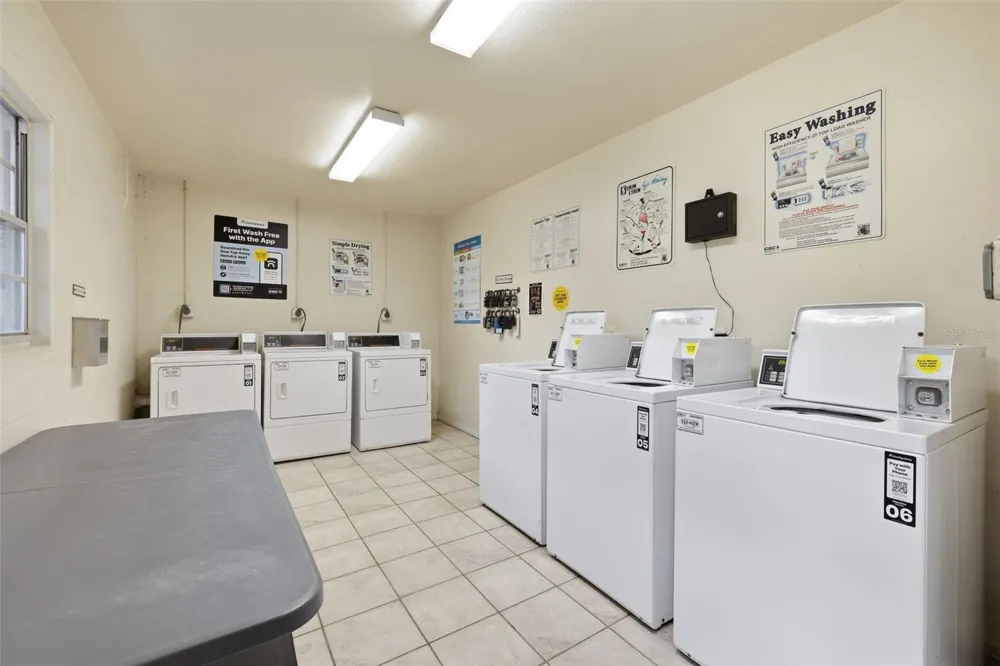 2207 S CAROLINA AVENUE #9 Tampa, FL 33629