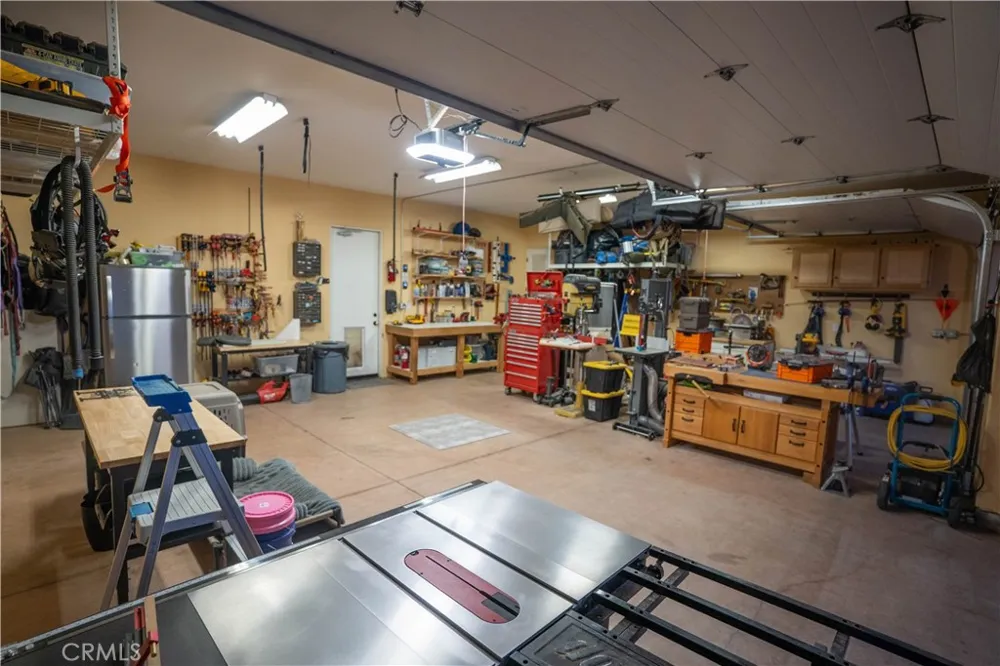 10230 Bellflower Street Oak Hills, CA 92344