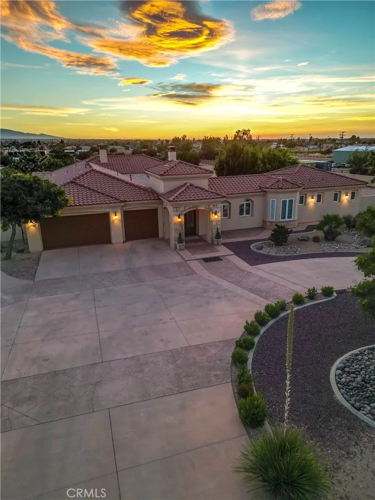 10230 Bellflower Street Oak Hills, CA 92344