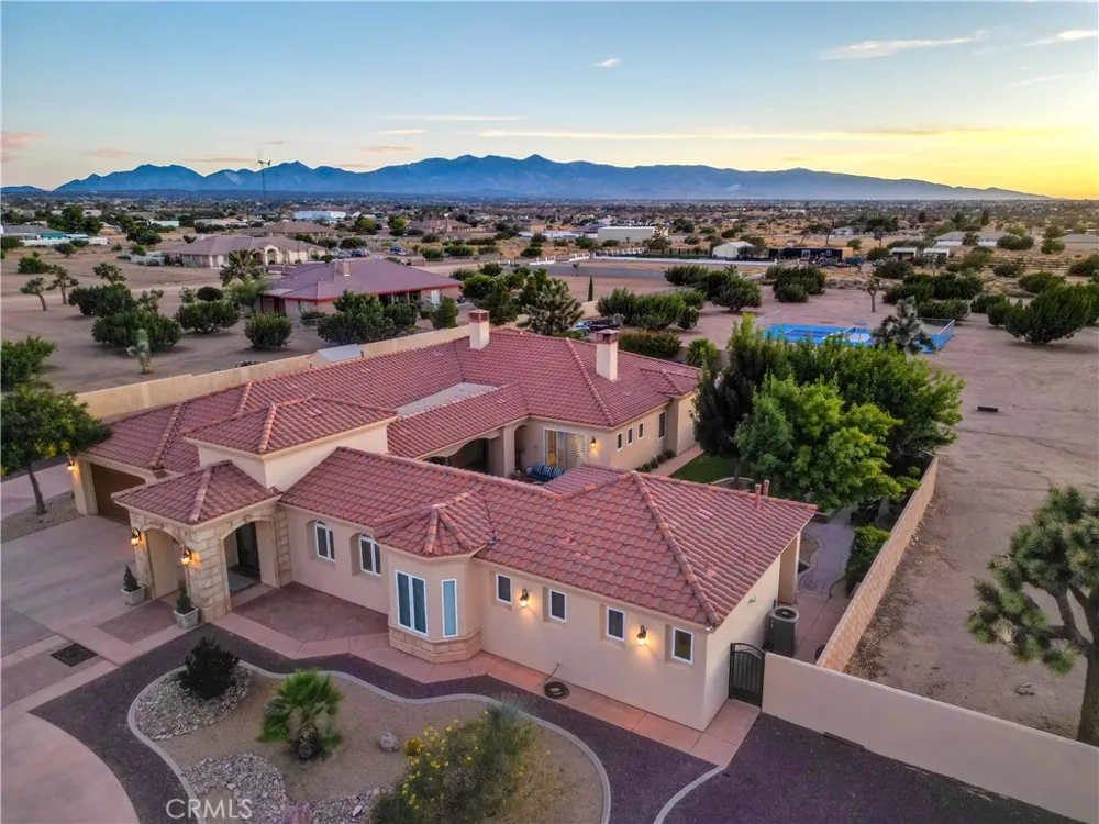 10230 Bellflower Street Oak Hills, CA 92344