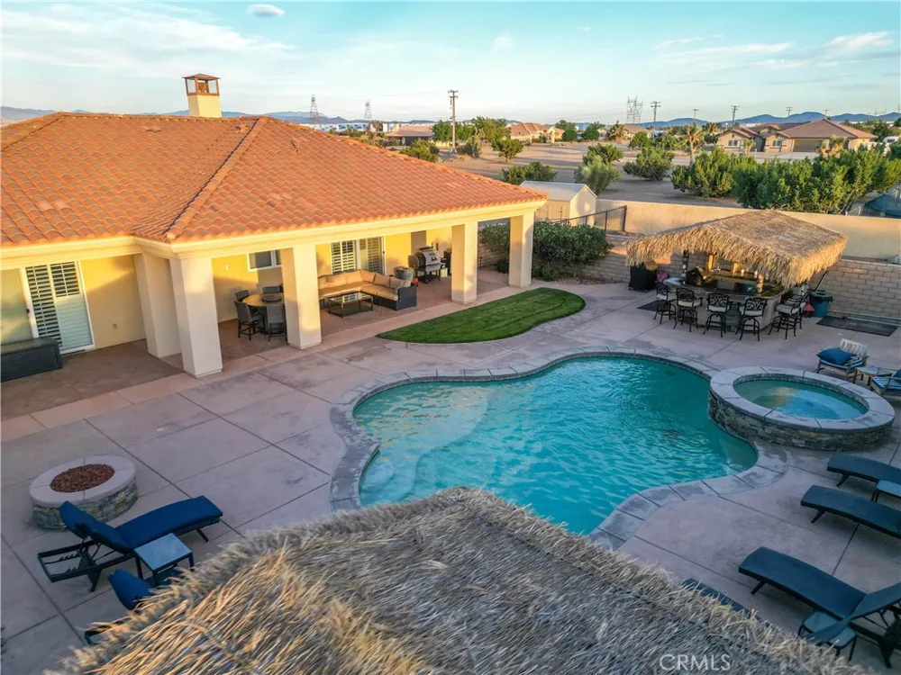 10230 Bellflower Street Oak Hills, CA 92344