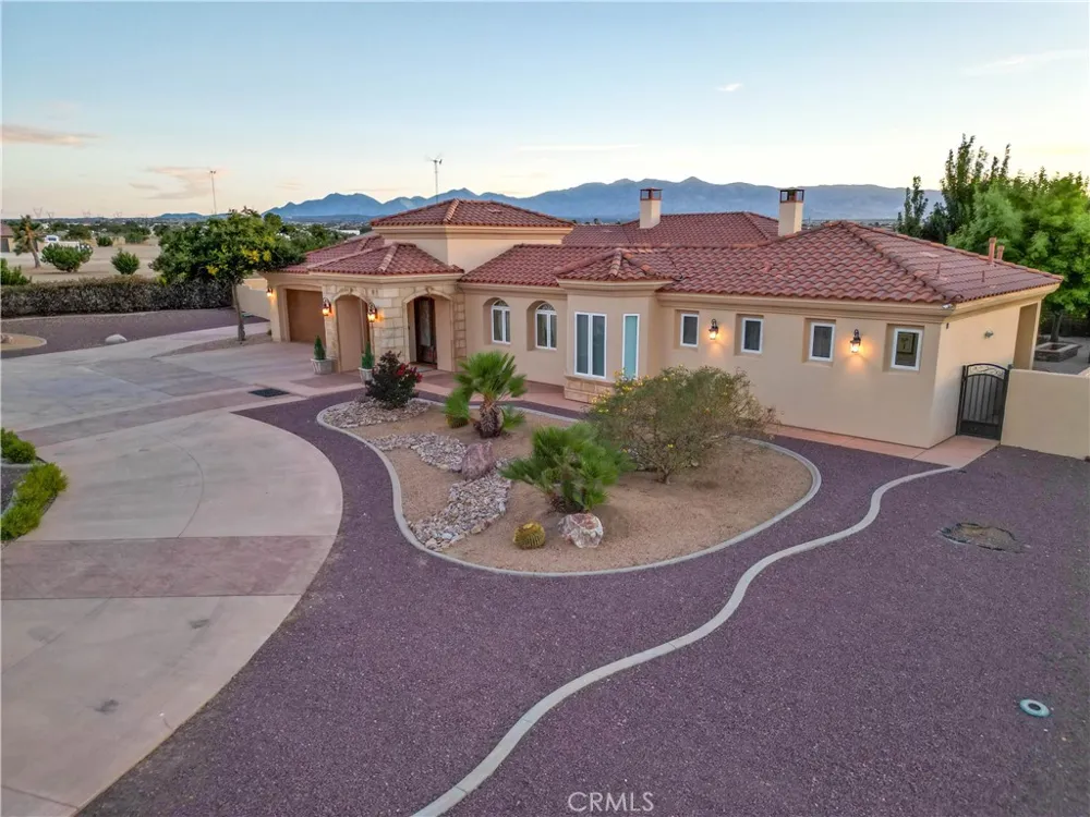 10230 Bellflower Street Oak Hills, CA 92344