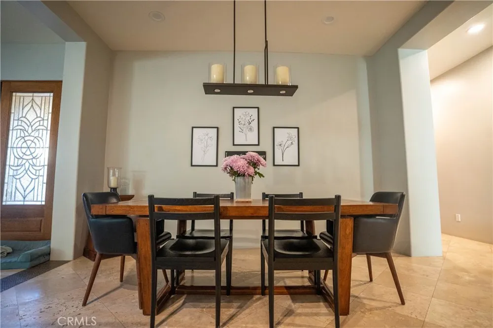 10230 Bellflower Street Oak Hills, CA 92344
