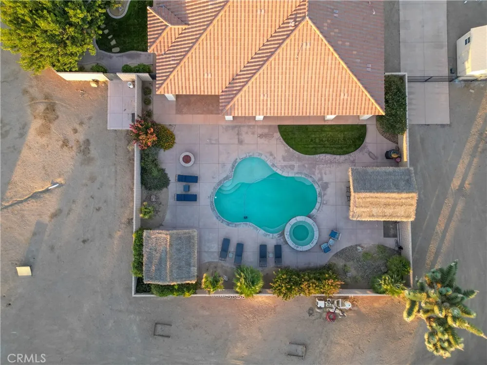 10230 Bellflower Street Oak Hills, CA 92344