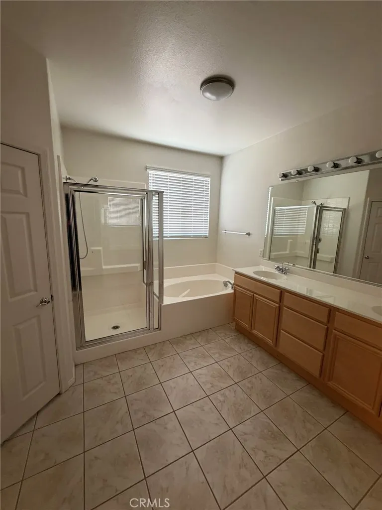 13782 Lobelia Hesperia, CA 92344