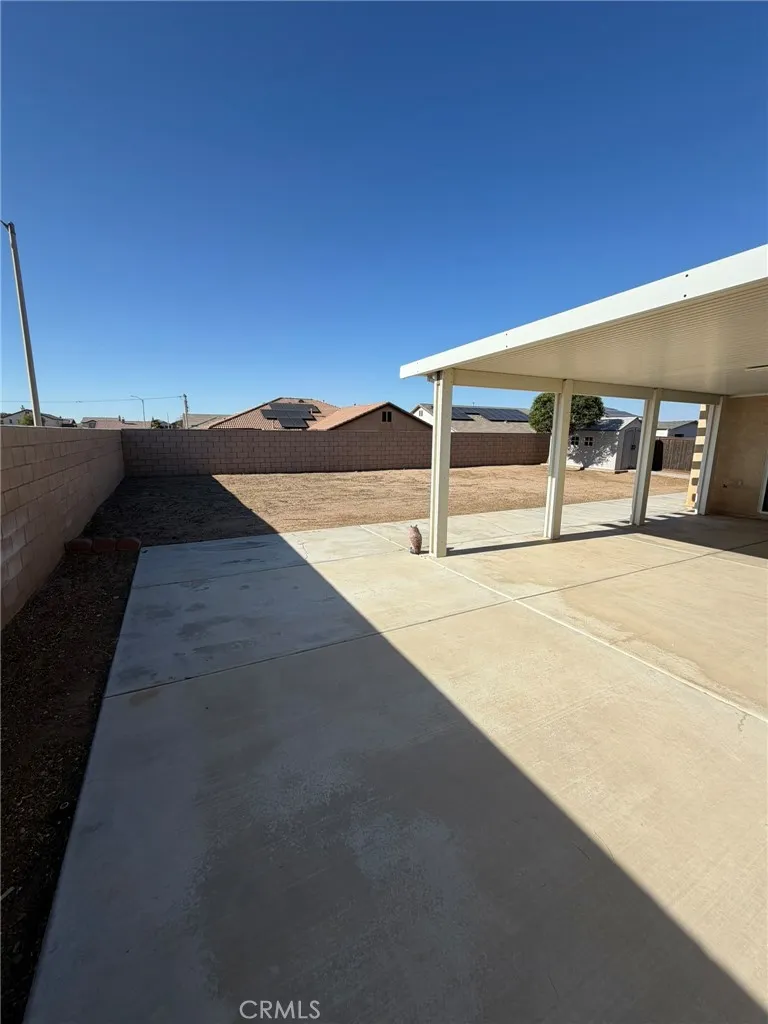 13782 Lobelia Hesperia, CA 92344