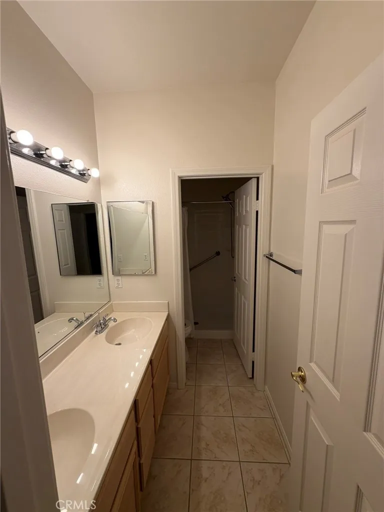 13782 Lobelia Hesperia, CA 92344