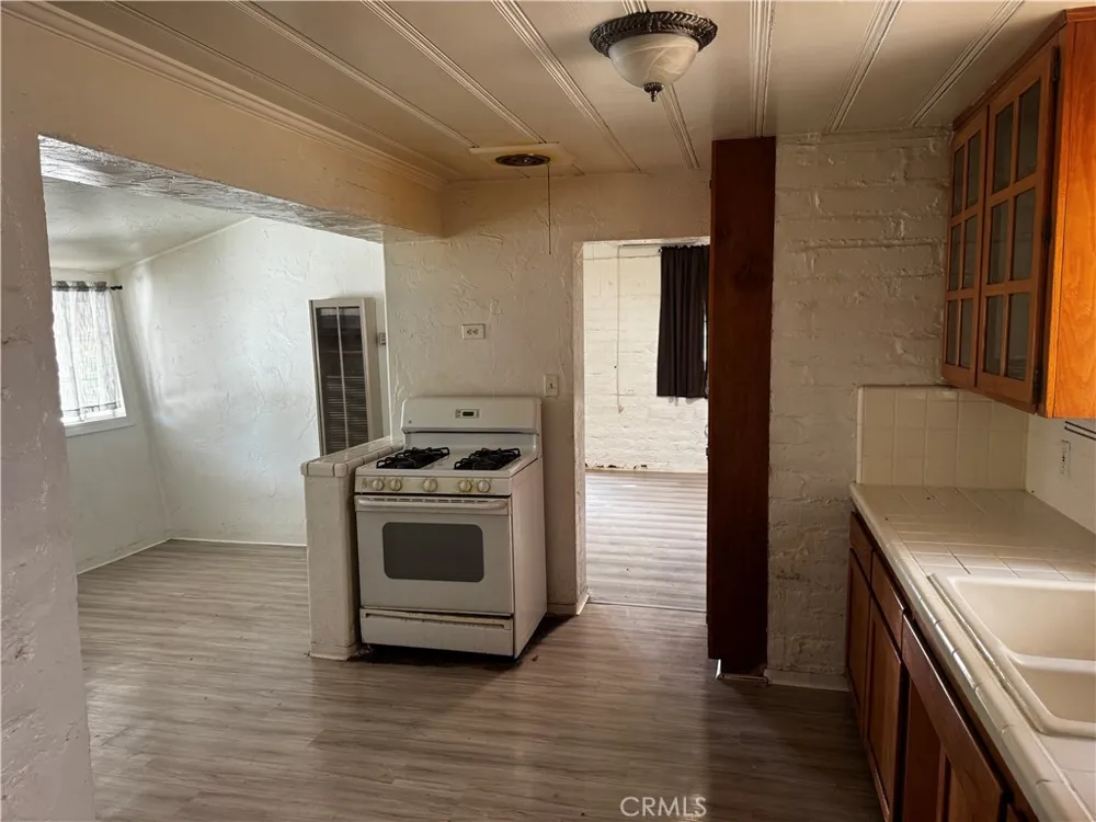 21895 Biloxi Road Apple Valley, CA 92307