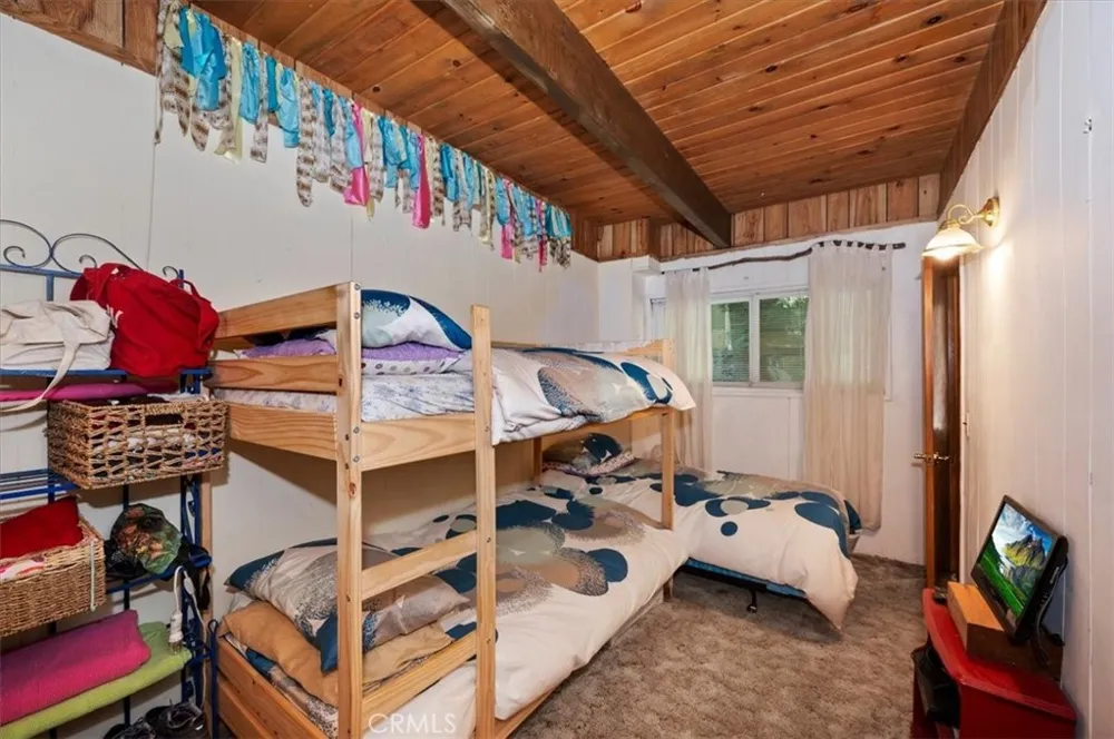 802 Knight Court Lake Arrowhead, CA 92352