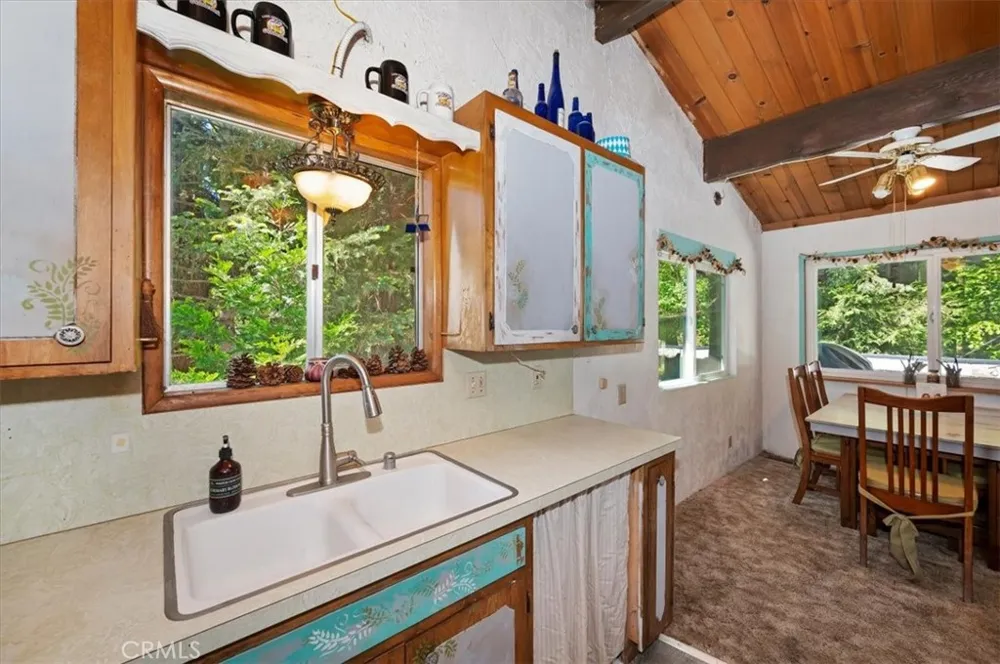 802 Knight Court Lake Arrowhead, CA 92352