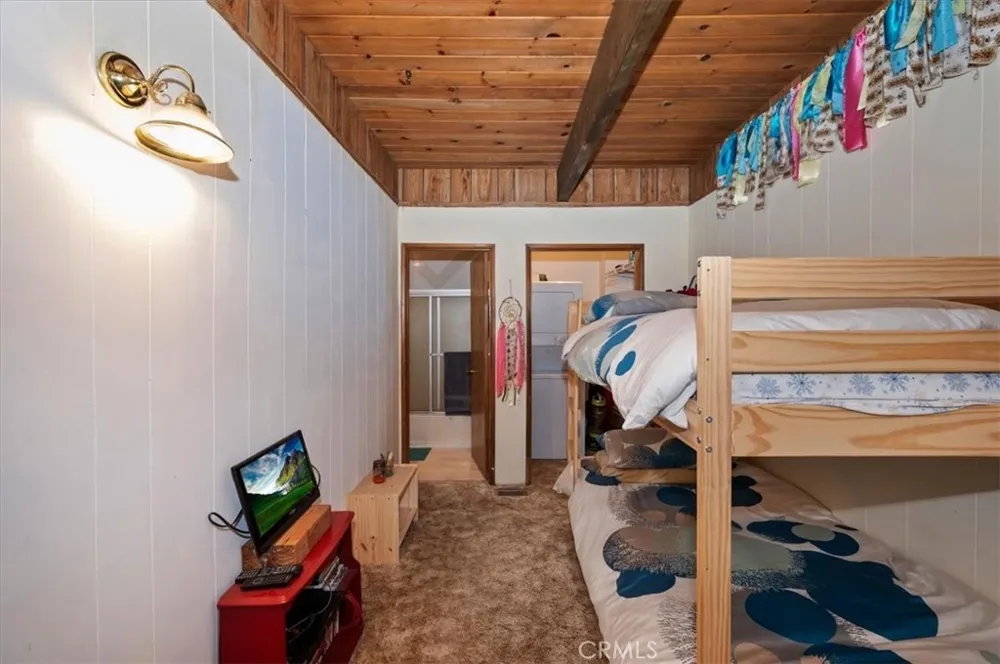 802 Knight Court Lake Arrowhead, CA 92352